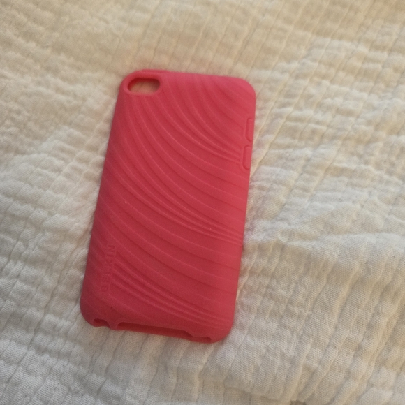 iPod Touch Pink Soft Case - Picture 7 of 10